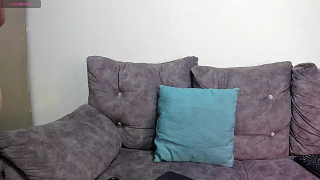 Snapshot of celesstte_00 chatting on February 27, 2025, 6:09 pm celesstte 00 online show from February 27, 2025, 6:09 pm