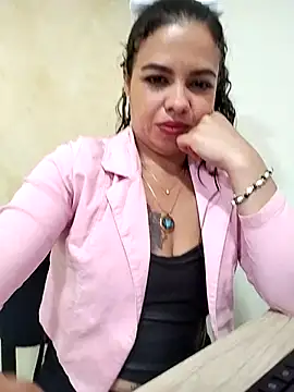 Snapshot of Ariana-07 chatting on March 5, 2025, 8:00 pm Ariana-07 online show from March 5, 2025, 8:00 pm