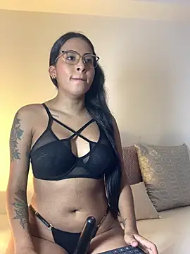 Snapshot of genesissara chatting on March 22, 2025, 2:58 pm genesissara online show from March 22, 2025, 2:58 pm