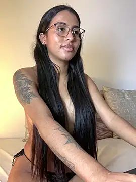 Snapshot of genesissara chatting on March 18, 2025, 2:29 am genesissara online show from March 18, 2025, 2:29 am