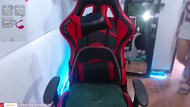 natyk m online show from September 14, 2025, 7:58 pm