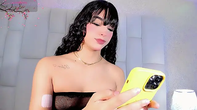 Angeles Busst online show from October 12, 2025, 8:32 pm