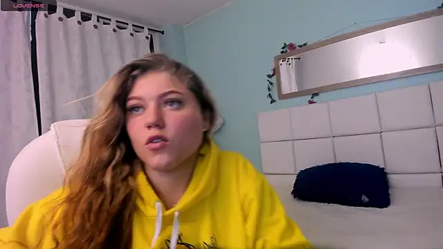 Snapshot of alaia_greyy chatting on February 27, 2025, 4:21 pm alaia greyy online show from February 27, 2025, 4:21 pm