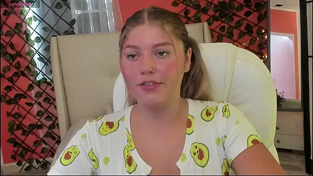 alaia greyy online show from May 12, 2026, 12:44 pm