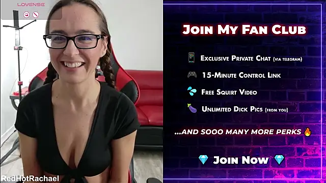 Snapshot of RedHotRachael chatting on October 26, 2025, 11:05 pm RedHotRachael online show from October 26, 2025, 11:05 pm