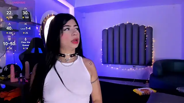 Snapshot of Martshall09 chatting on December 15, 2025, 8:58 pm Martshall09 online show from December 15, 2025, 8:58 pm