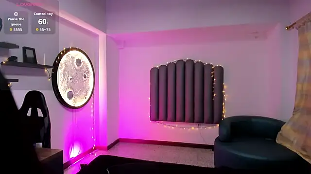 Snapshot of Martshall09 chatting on December 16, 2025, 9:19 pm Martshall09 online show from December 16, 2025, 9:19 pm