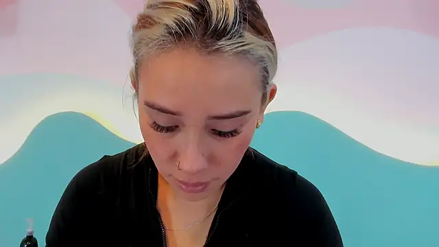 Snapshot of Lannajansen chatting on February 13, 2026, 1:44 pm Lannajansen online show from February 13, 2026, 1:44 pm