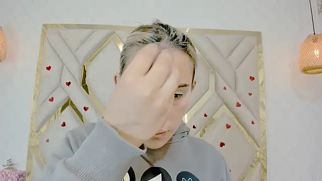 Lannajansen online show from March 3, 2025, 2:17 pm