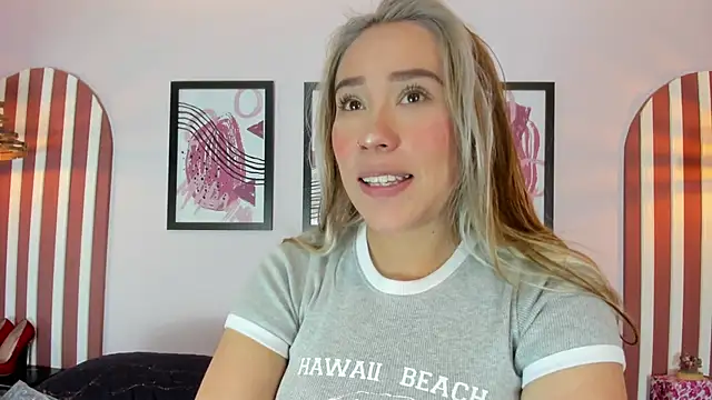 Lannajansen online show from October 18, 2025, 4:42 pm