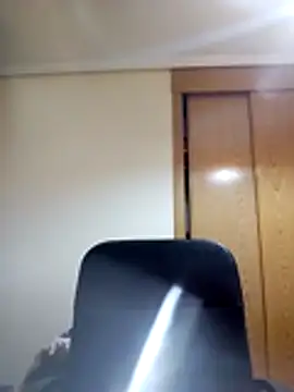 Snapshot of S4nt1luXx chatting on December 1, 2025, 11:33 am S4nt1luXx online show from December 1, 2025, 11:33 am