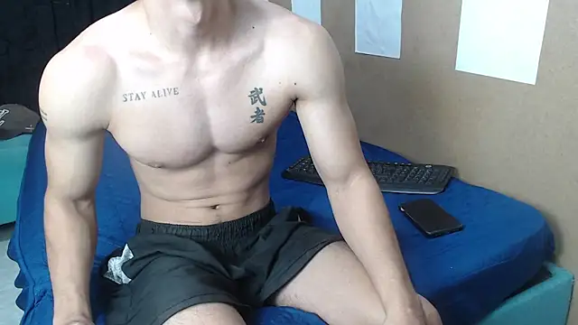 Snapshot of HENRY_SENNI chatting on January 29, 2025, 12:56 pm HENRY SENNI online show from January 29, 2025, 12:56 pm