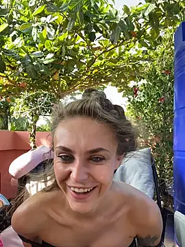 White Lu online show from February 28, 2026, 2:22 am