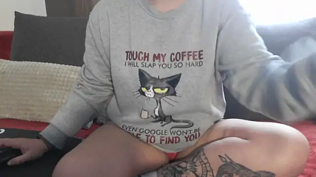 bunnyfox420 online show from May 11, 2026, 4:37 pm