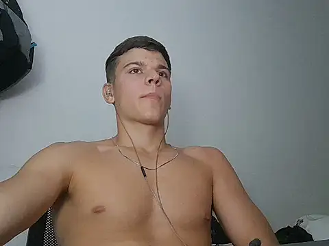 vitorsafado19 online show from February 6, 2025, 3:16 am