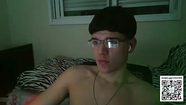 vitorsafado19 online show from October 3, 2025, 3:20 am