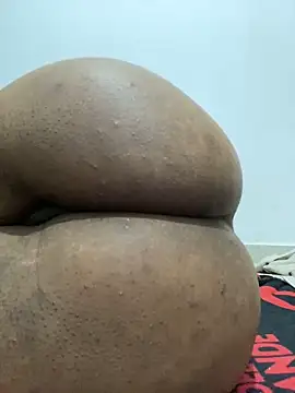 Snapshot of Charlotte_bronxxx chatting on February 4, 2025, 9:41 pm Charlotte bronxxx online show from February 4, 2025, 9:41 pm