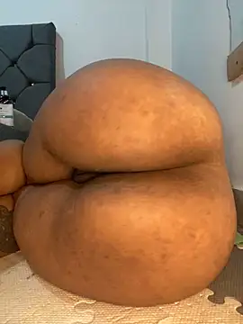 Snapshot of Charlotte_bronxxx chatting on September 19, 2025, 8:35 pm Charlotte bronxxx online show from September 19, 2025, 8:35 pm