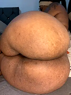 Snapshot of Charlotte_bronxxx chatting on December 3, 2025, 10:53 pm Charlotte bronxxx online show from December 3, 2025, 10:53 pm