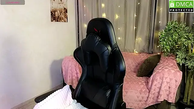 Snapshot of lu_muon chatting on November 15, 2025, 12:03 am lu muon online show from November 15, 2025, 12:03 am