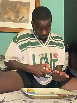 clipper12 online show from April 13, 2026, 9:19 pm