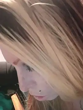 barbieinbondage7 online show from May 2, 2026, 12:27 am
