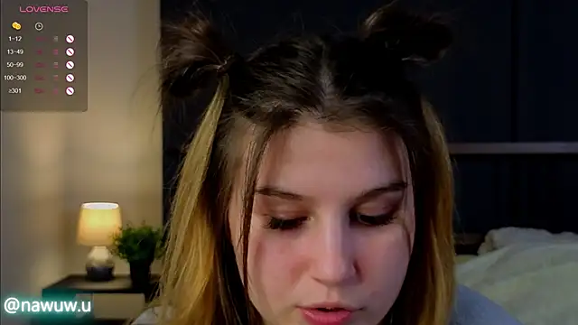 nawuwu online show from February 20, 2025, 9:33 am