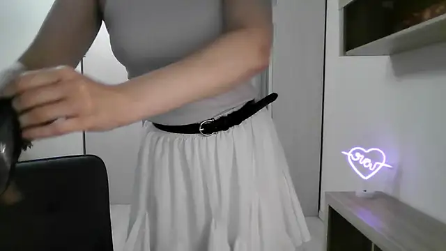 Snapshot of Victoria_Glam chatting on March 13, 2025, 5:28 pm Victoria Glam online show from March 13, 2025, 5:28 pm