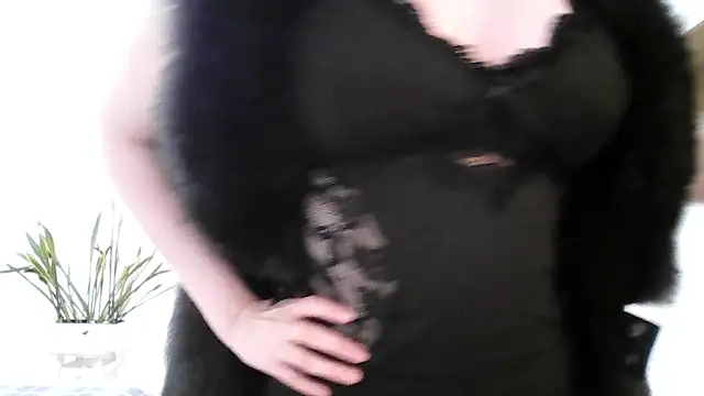 Snapshot of Victoria_Glam chatting on September 23, 2025, 5:42 pm Victoria Glam online show from September 23, 2025, 5:42 pm