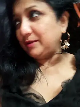 horny lizia online show from December 15, 2025, 7:31 pm