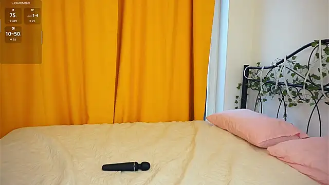 VeronaCritchlow online show from October 28, 2025, 7:29 am