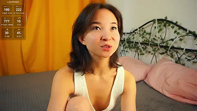 VeronaCritchlow online show from October 24, 2025, 7:18 am