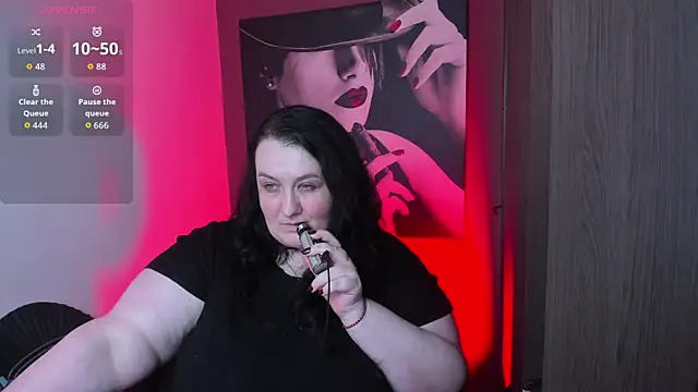 QueenOfHaze online show from May 20, 2026, 9:45 pm