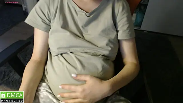 crystalyss online show from October 7, 2025, 2:56 am