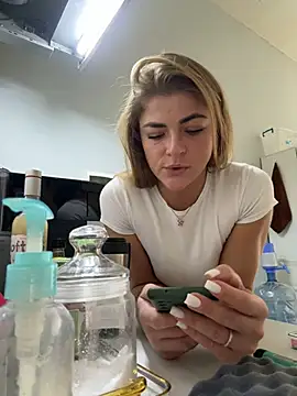 Donna Sun online show from March 13, 2025, 1:29 pm