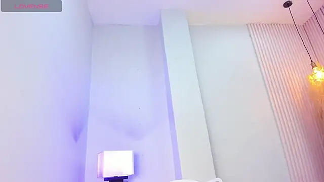 alana rossetti online show from April 21, 2026, 11:17 am