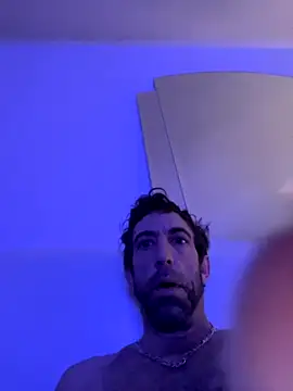 Snapshot of Pilote19 chatting on October 9, 2025, 5:57 pm Pilote19 online show from October 9, 2025, 5:57 pm