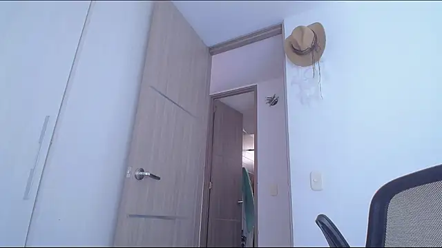 Zoedaniels online show from March 4, 2026, 9:33 pm