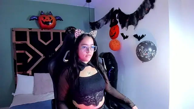 Billie Jhonson  online show from October 13, 2025, 6:53 pm