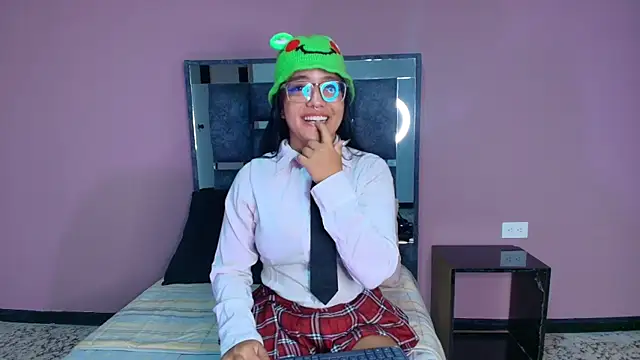 Billie Jhonson  online show from November 3, 2025, 3:45 am