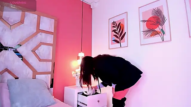 Billie Jhonson  online show from September 9, 2025, 3:49 am