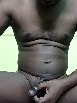 kingg4545 online show from September 26, 2025, 5:42 pm