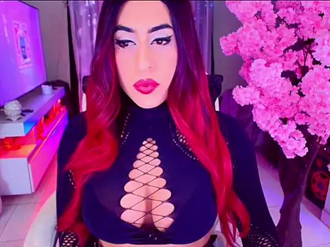 latexgoddes online show from October 6, 2025, 8:20 pm