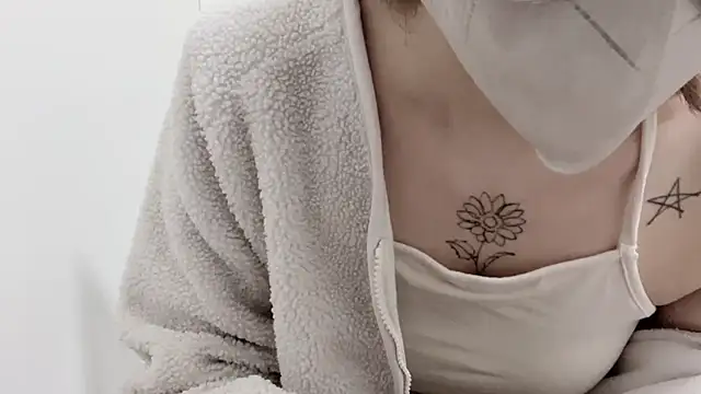 Chu1314 online show from February 18, 2025, 3:31 pm