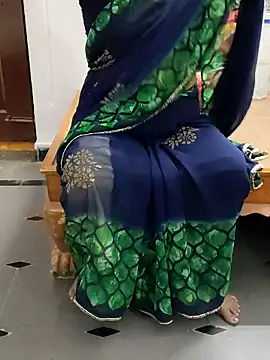 laxmitelugu78 online show from February 6, 2025, 1:43 pm