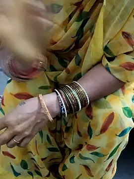 laxmitelugu78 online show from March 7, 2025, 9:17 pm