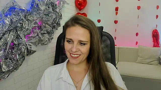 Snapshot of EmiliaBedy chatting on February 25, 2025, 3:20 pm EmiliaBedy online show from February 25, 2025, 3:20 pm