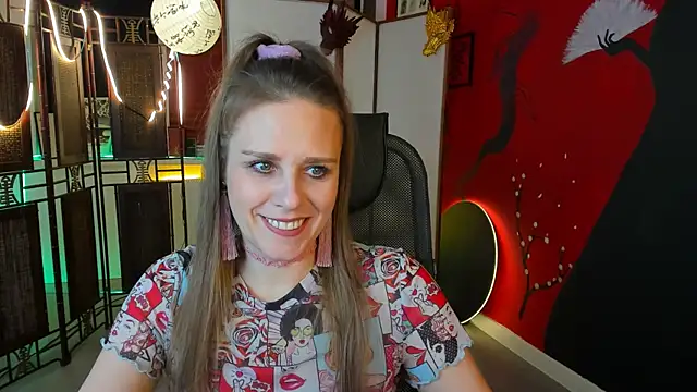 Snapshot of EmiliaBedy chatting on March 20, 2025, 9:04 am EmiliaBedy online show from March 20, 2025, 9:04 am