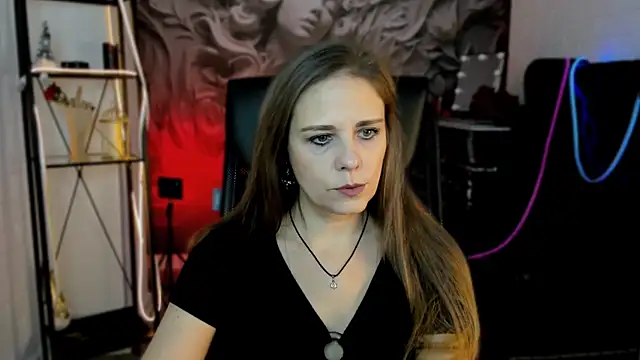 Snapshot of EmiliaBedy chatting on March 10, 2025, 7:11 am EmiliaBedy online show from March 10, 2025, 7:11 am