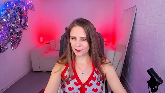 EmiliaBedy online show from November 18, 2025, 9:12 am